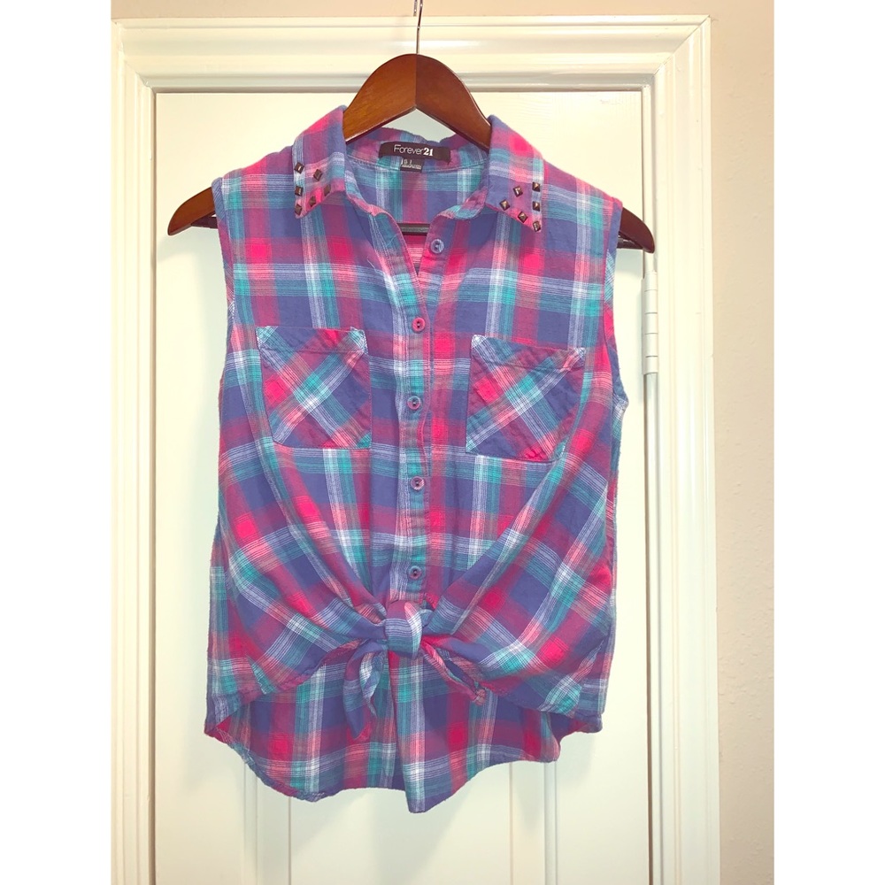 Sleeveless Plaid Top with Front Tie Detail